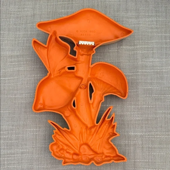 1980 Hoda Vintage Orange Mushroom & Butterfly Wall Art - Decorative Resin Plaque - Picture 2 of 2